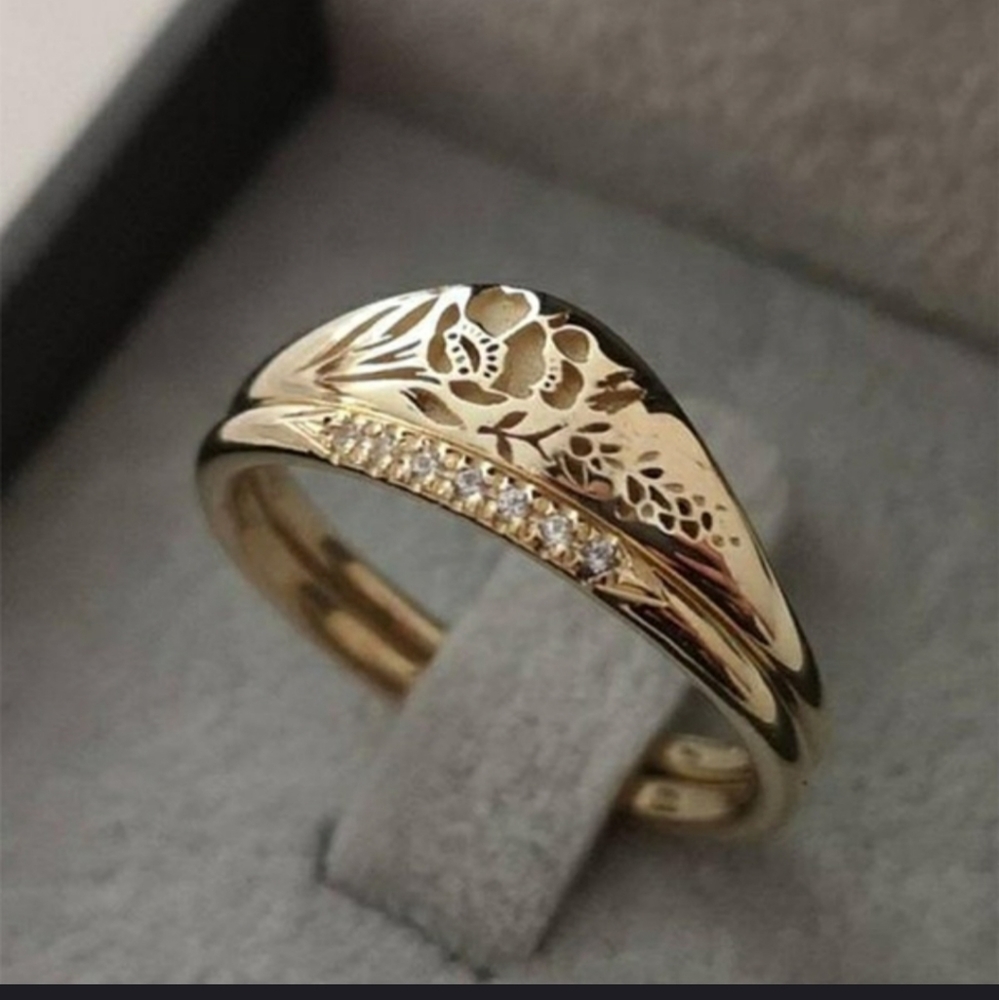 Two-in-one gold plated rose carved rings